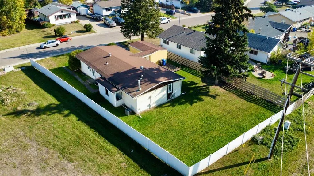 13 Saunderson Avenue