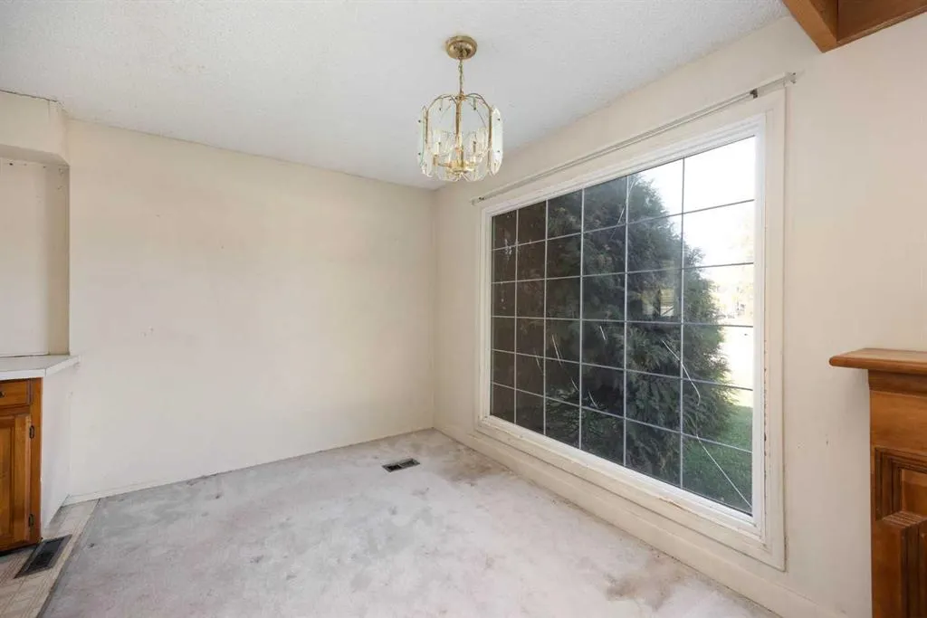 13 Saunderson Avenue