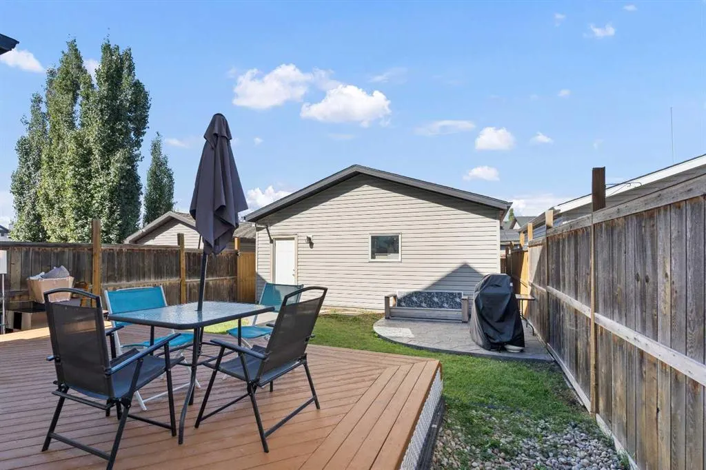 199 Cranberry Close SE
