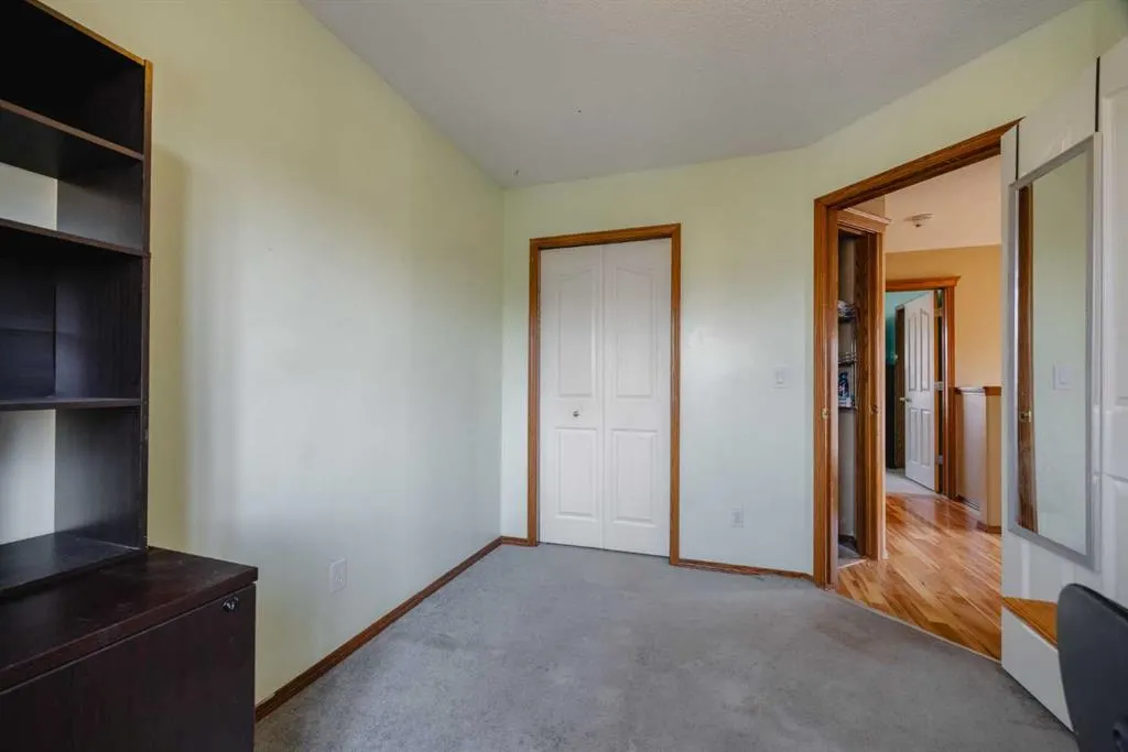 276 Cramond Close SE