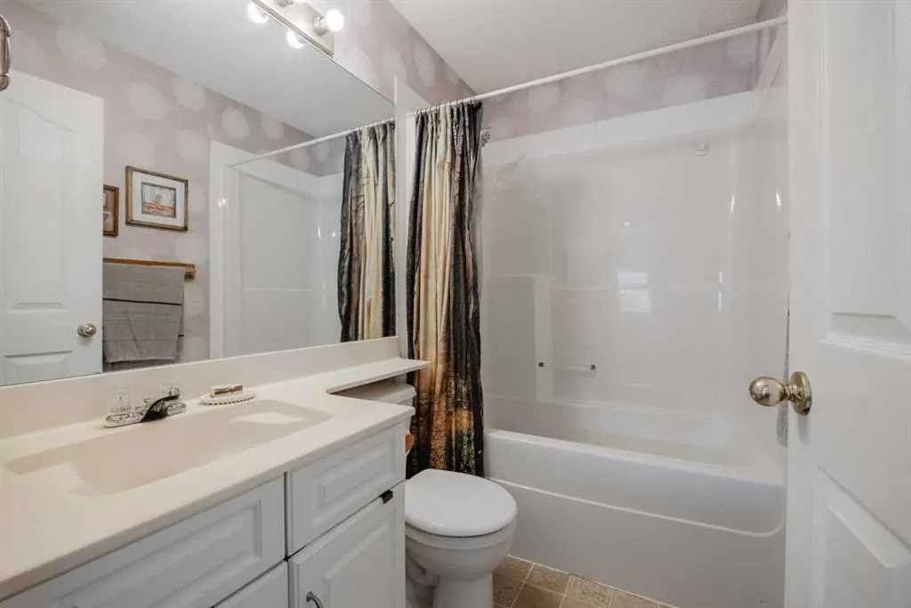 276 Cramond Close SE