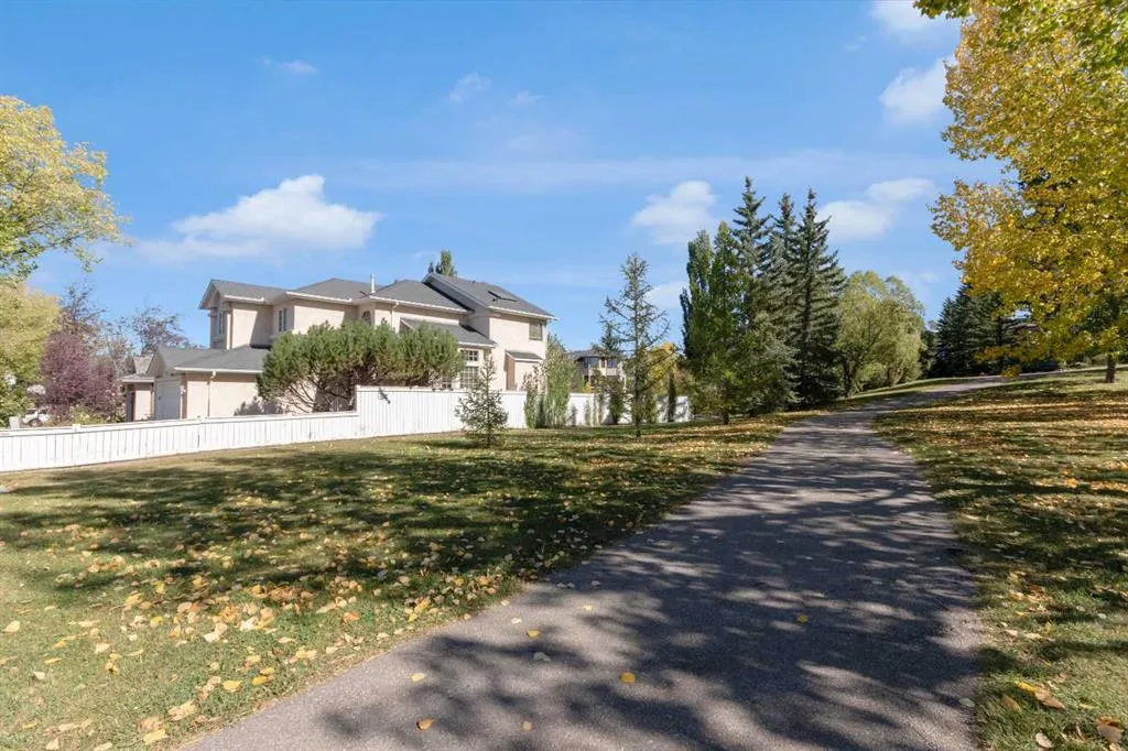 271 Mountain Park Drive SE