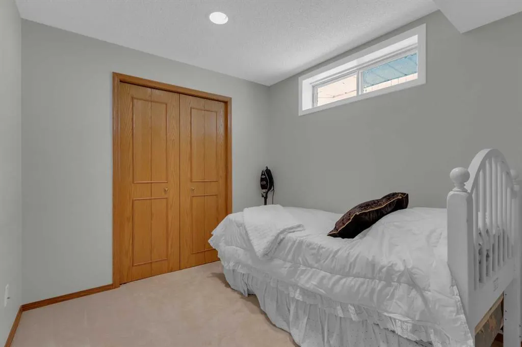271 Mountain Park Drive SE