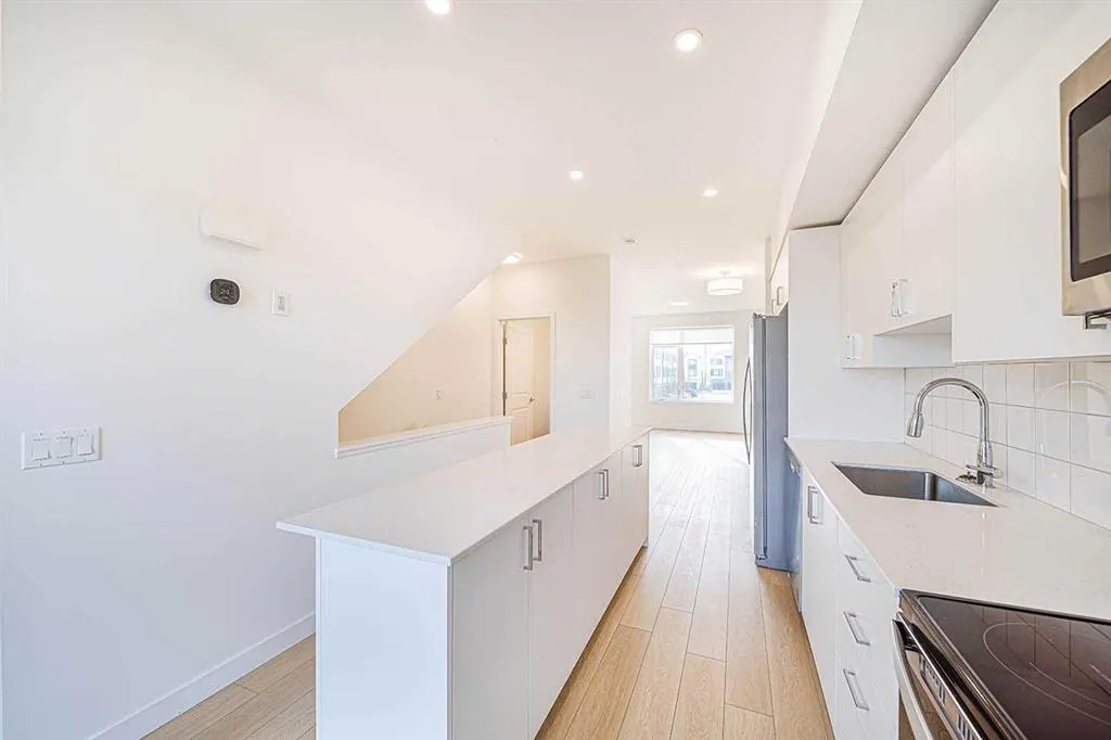 8535 19 Avenue SE, #105