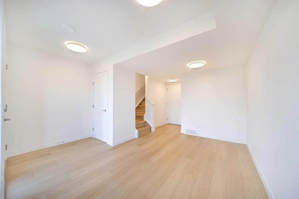 8535 19 Avenue SE, #105