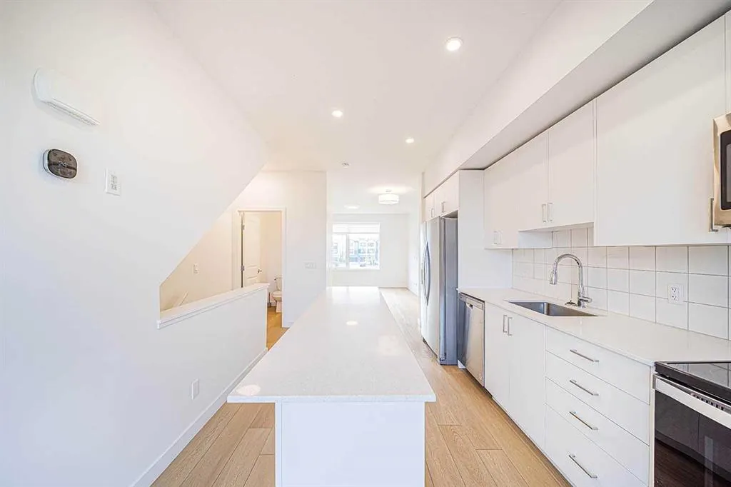 8535 19 Avenue SE, #105