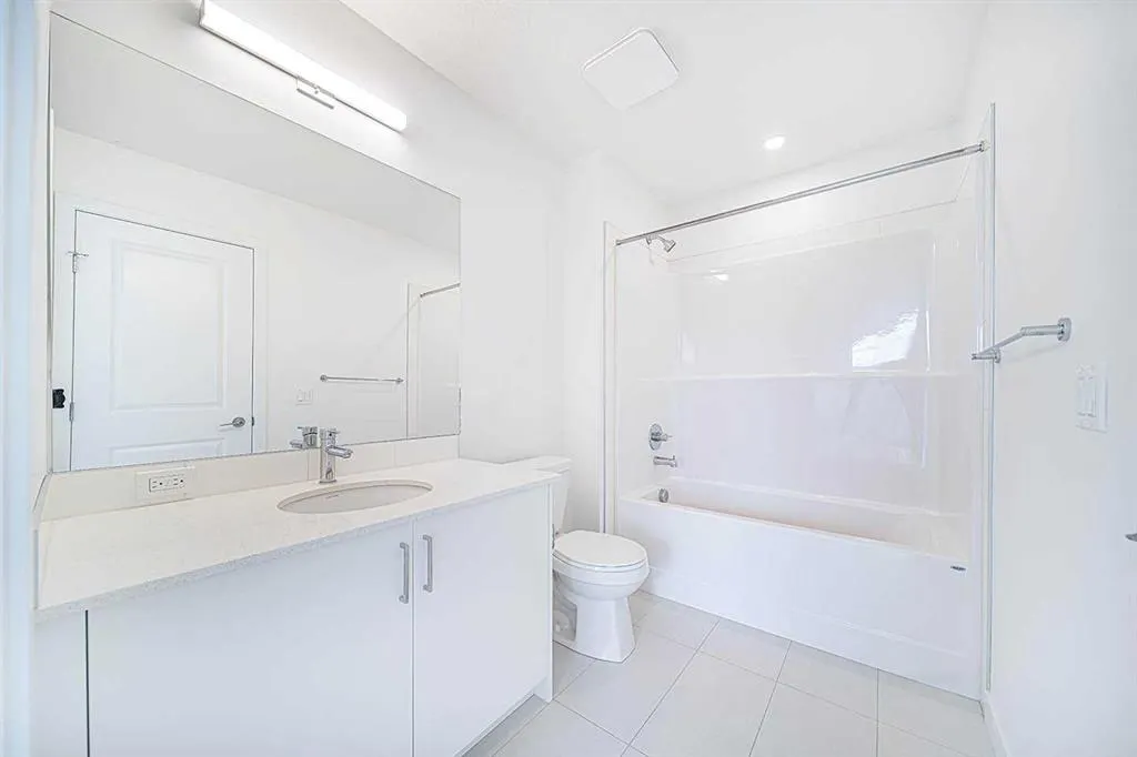 8535 19 Avenue SE, #105