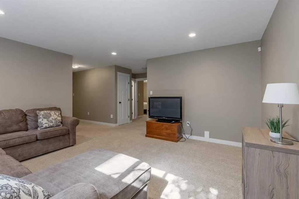 2713 Elm Drive