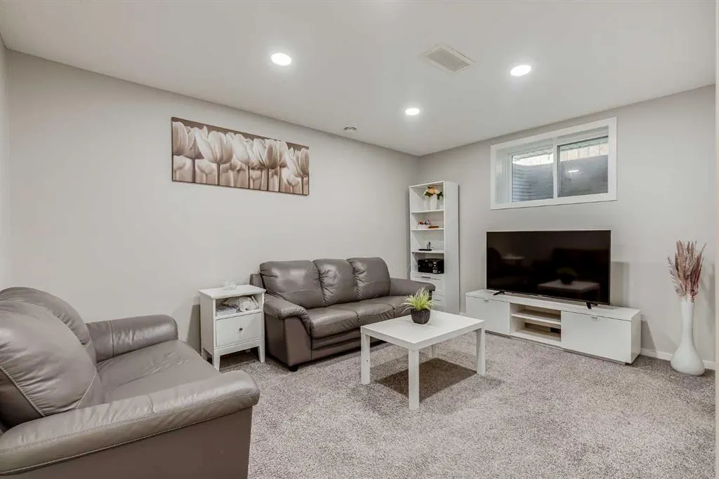 2930 Prairie Springs Grove SW
