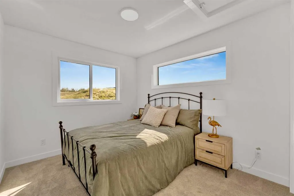 26 Violet Point