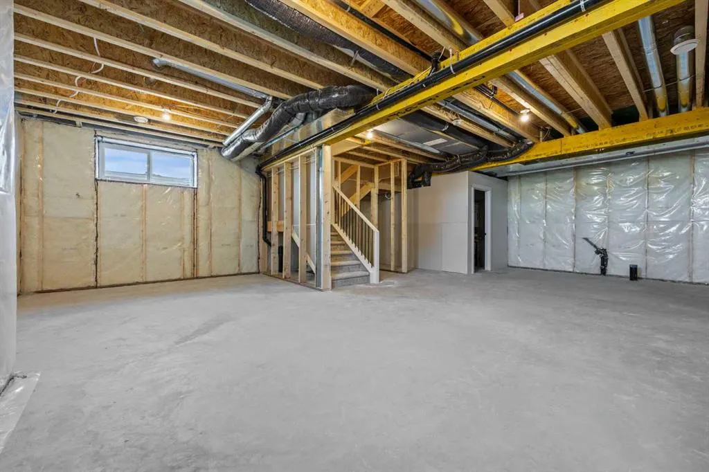 486 Kinniburgh Loop