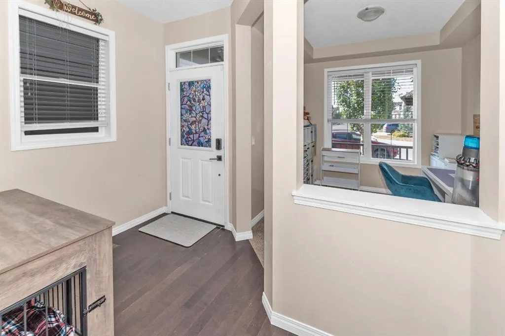 568 Windbrook Heights SW
