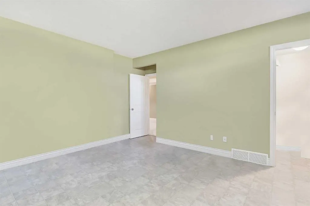 1716 60017 TWP RD 704A