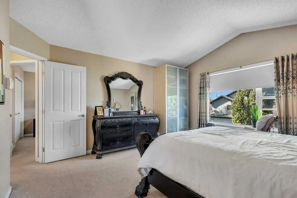 119 Valley Stream Circle NW