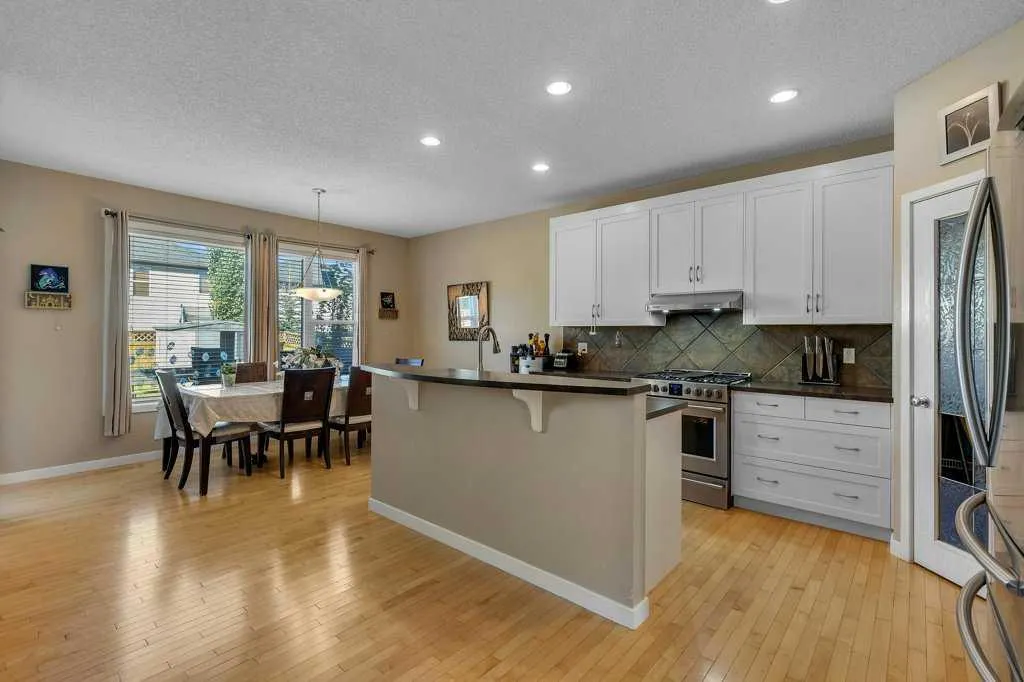 119 Valley Stream Circle NW