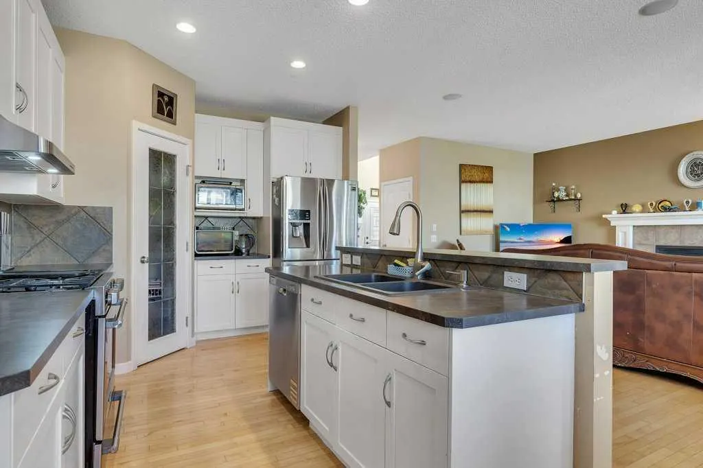 119 Valley Stream Circle NW