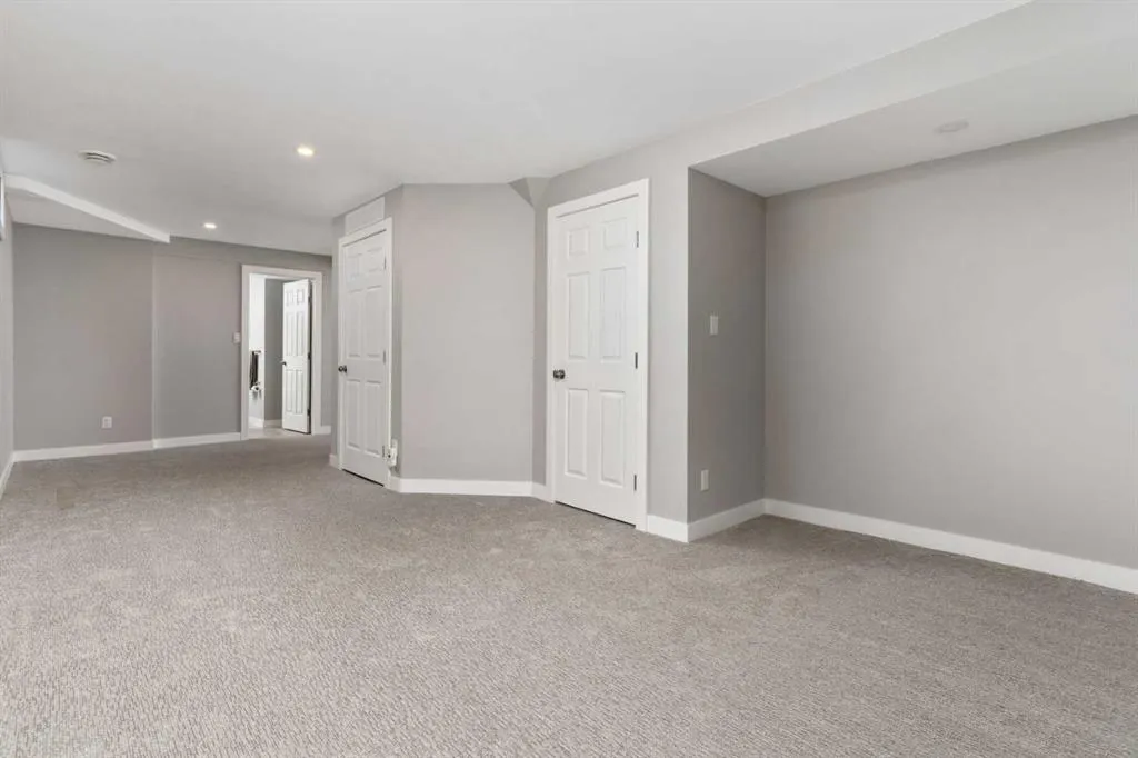 1007 Robert Street