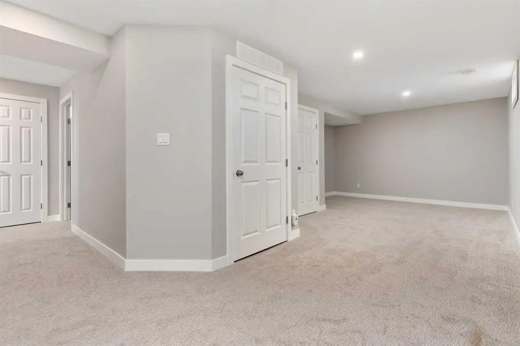 1007 Robert Street