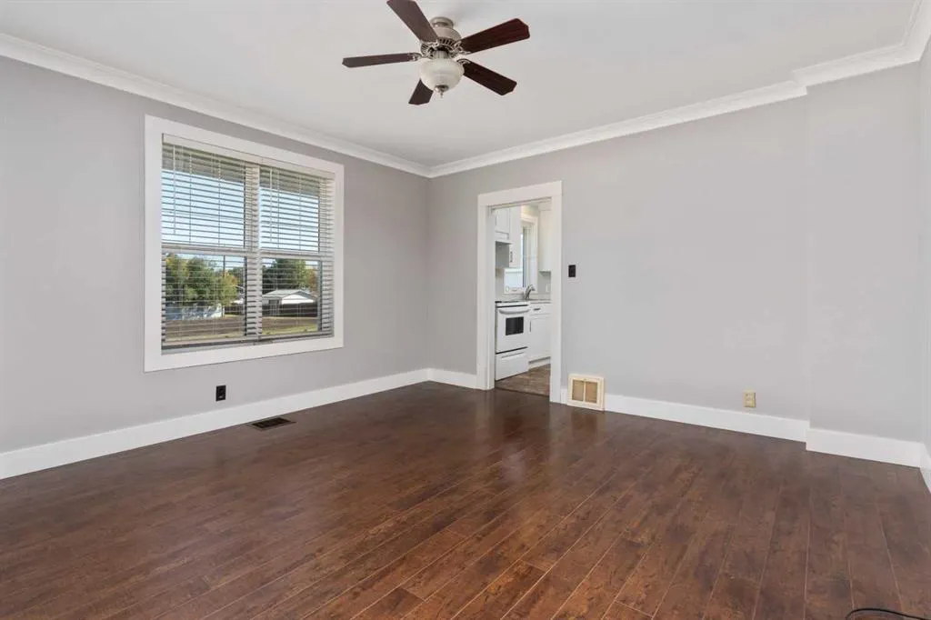 1007 Robert Street
