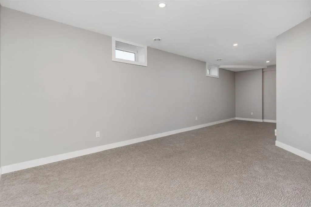 1007 Robert Street