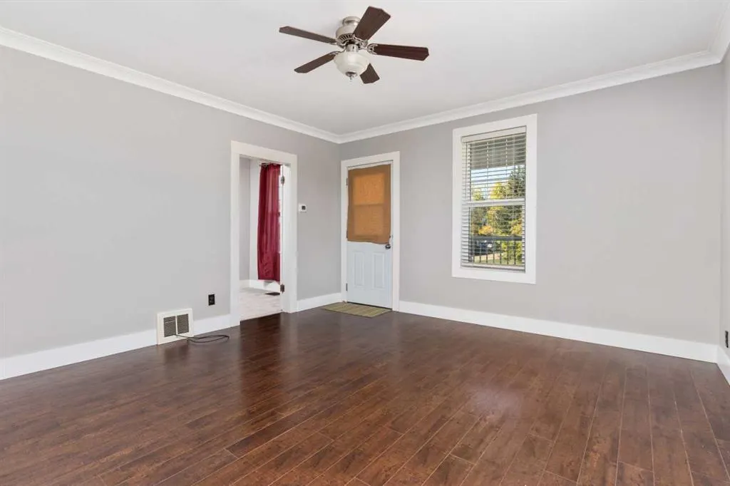 1007 Robert Street