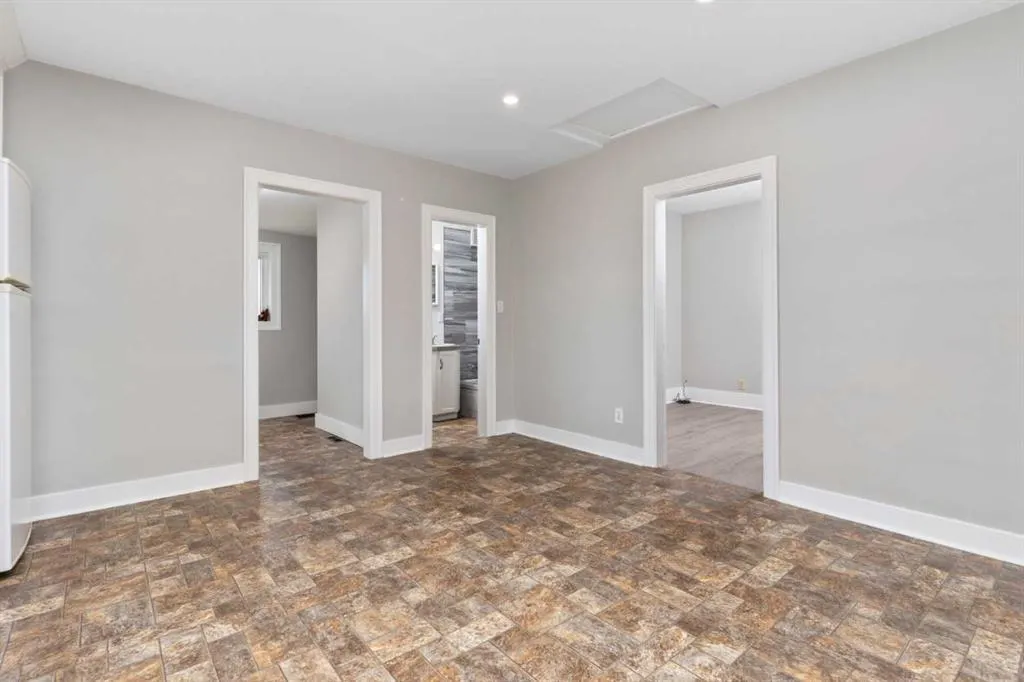 1007 Robert Street