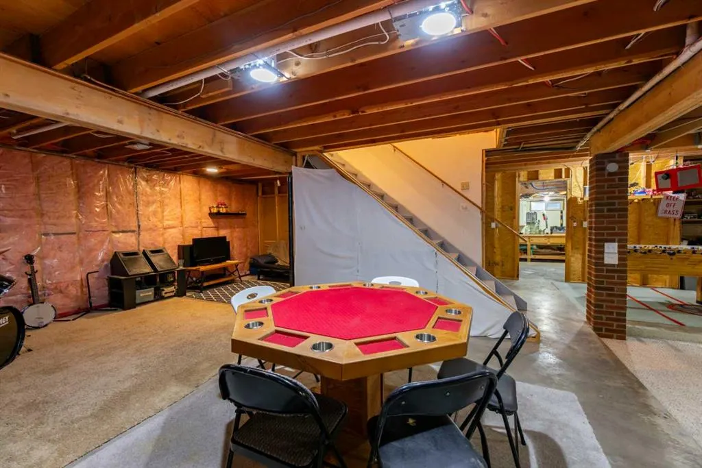 141 Hansen Drive