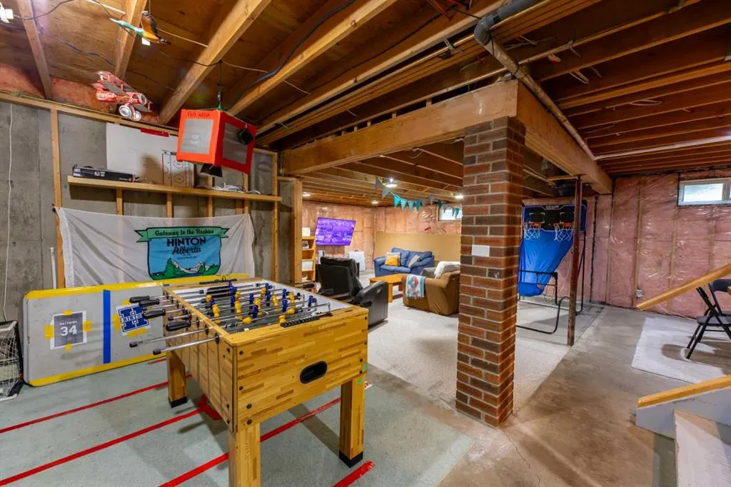141 Hansen Drive