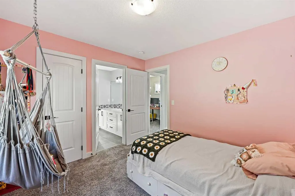 34 Coach Ridge Point SW