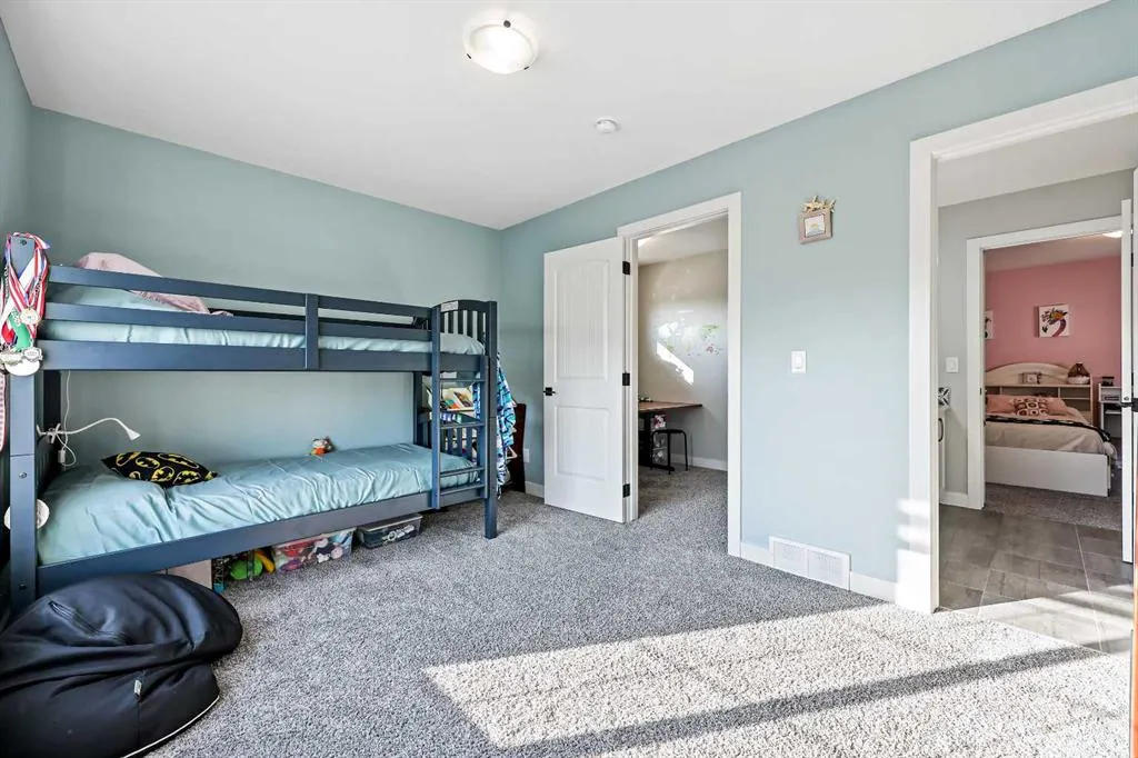 34 Coach Ridge Point SW