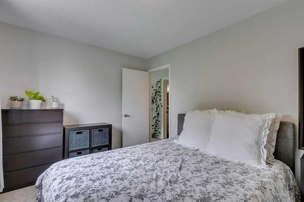 722 4A Street NE, #14