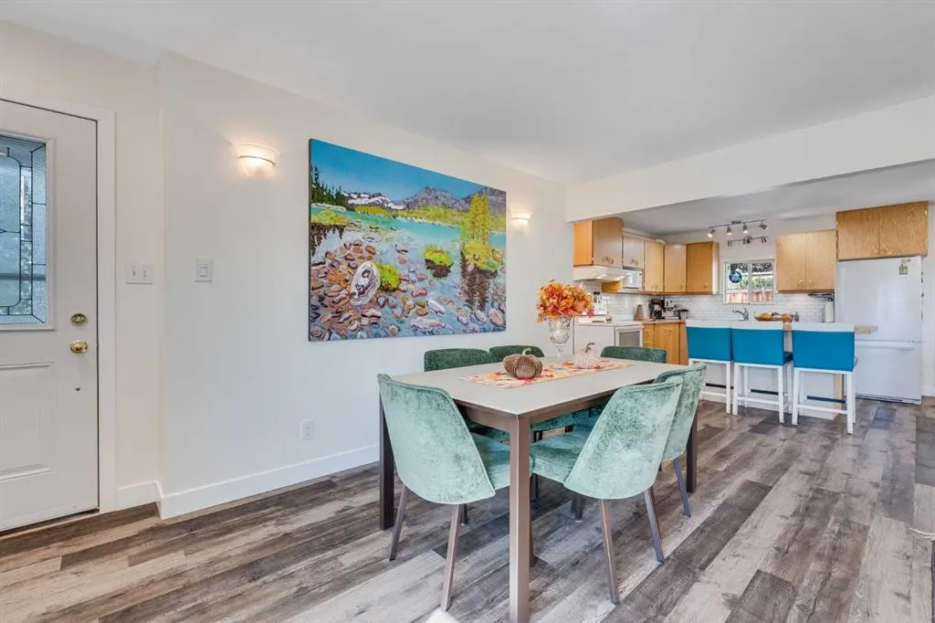 230 Frederick Avenue W