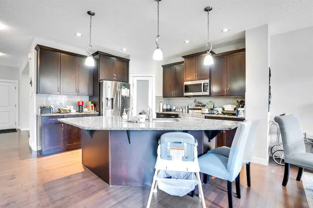 272 Skyview Shores Manor NE