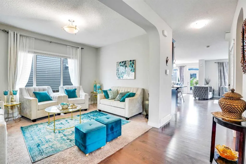 272 Skyview Shores Manor NE