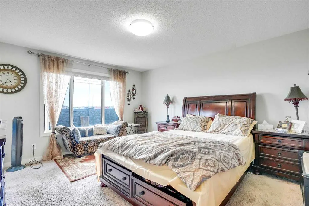272 Skyview Shores Manor NE