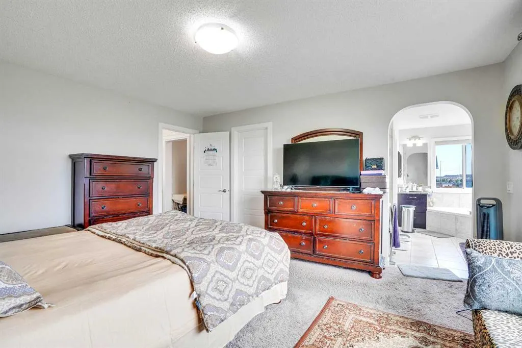 272 Skyview Shores Manor NE