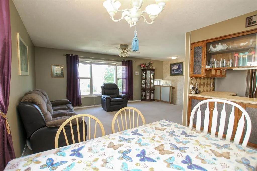 74 Nichols Crescent