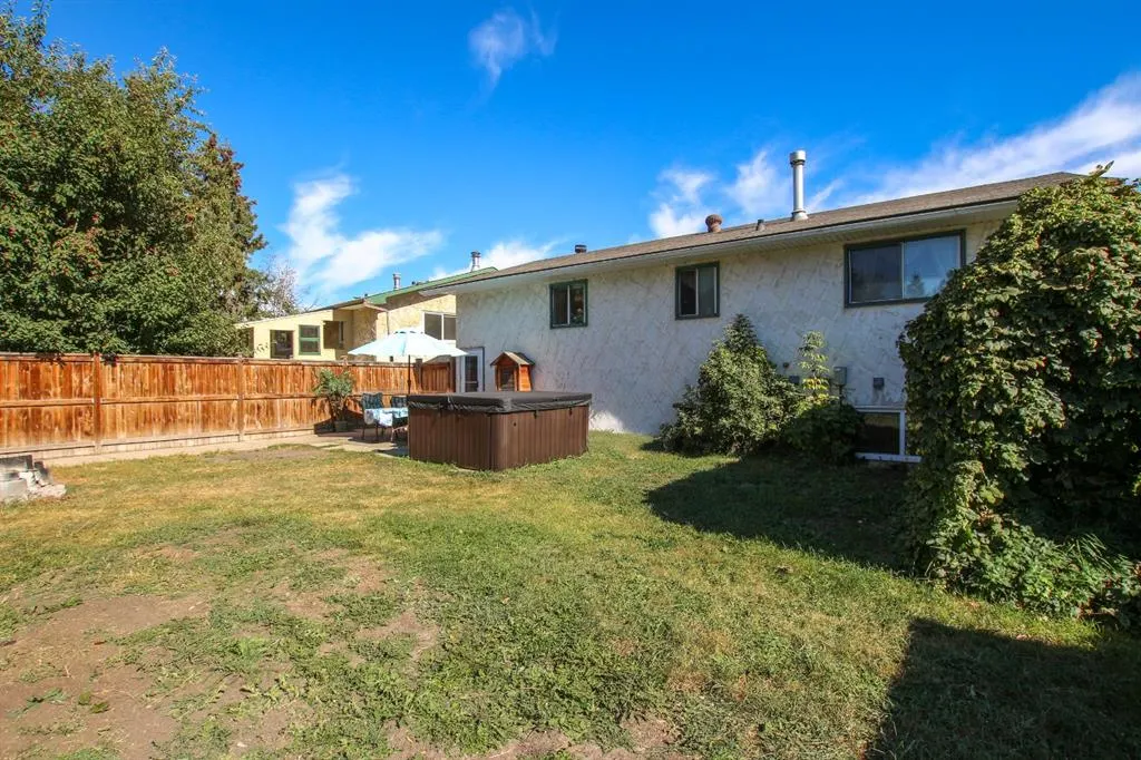 74 Nichols Crescent