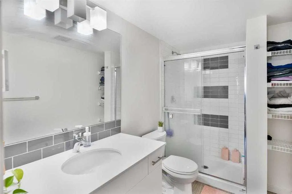181 Skyview Ranch Manor NE, #2411
