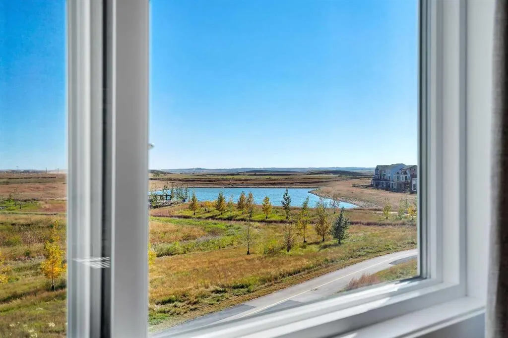 90 Savoy Landing SE