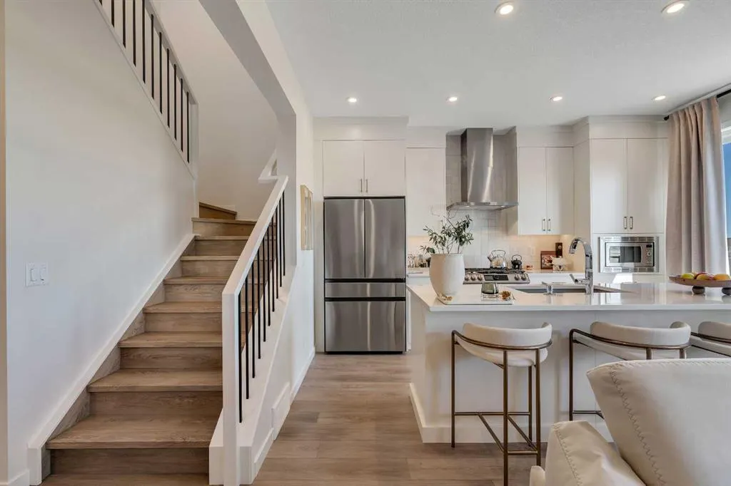 90 Savoy Landing SE
