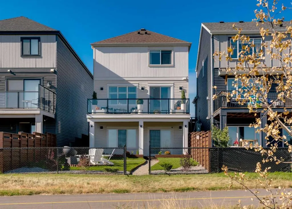 90 Savoy Landing SE