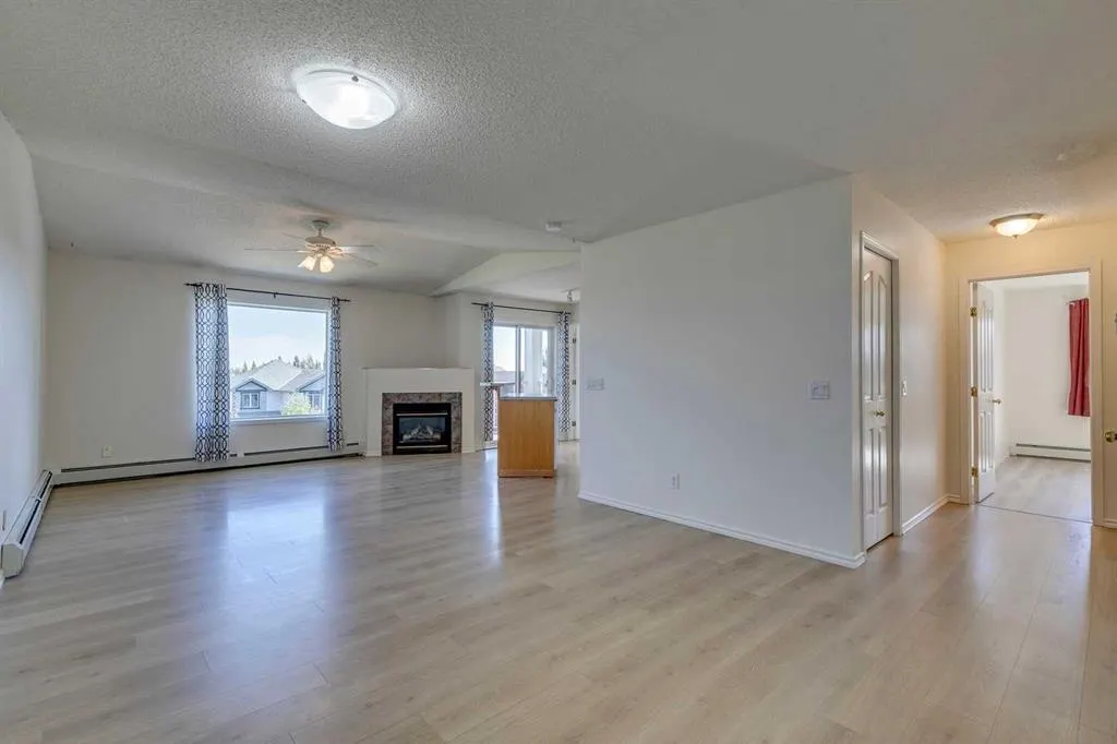 7301 Valleyview Park SE, #301