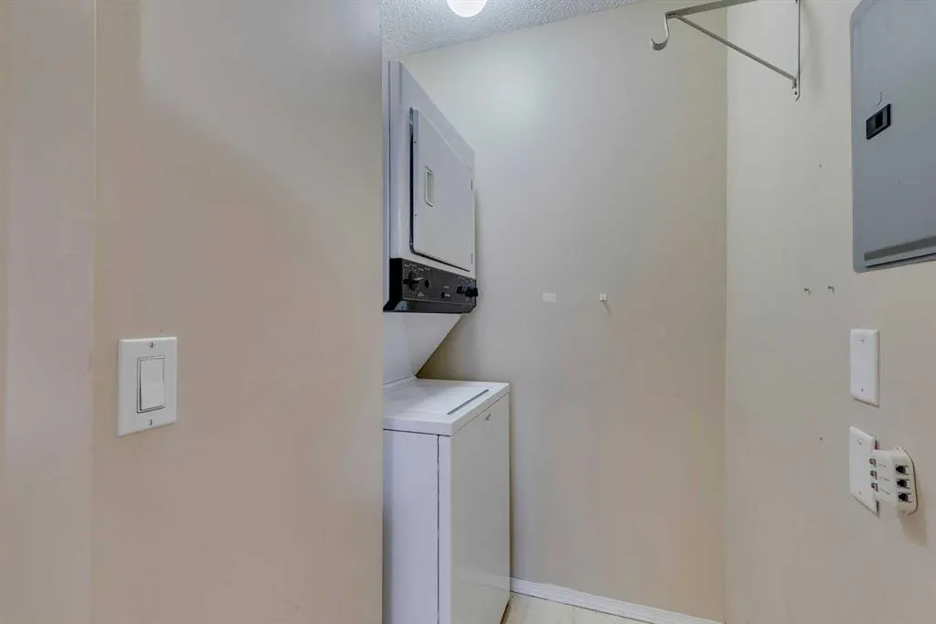 7301 Valleyview Park SE, #301
