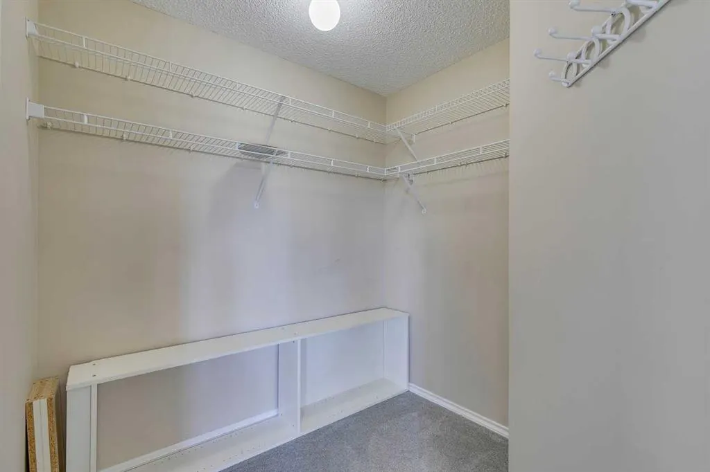 7301 Valleyview Park SE, #301