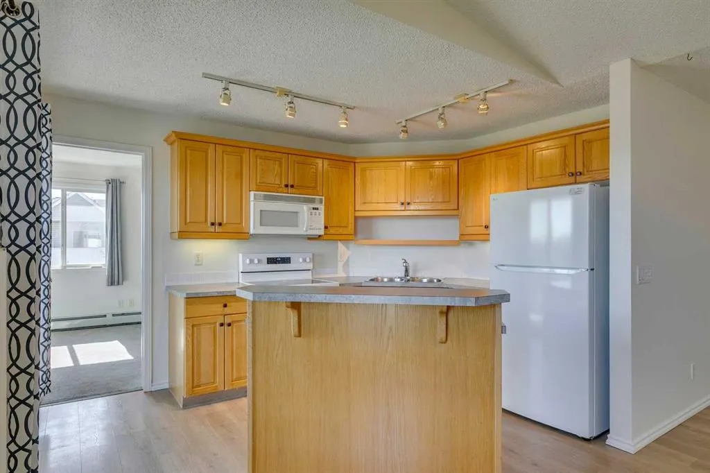 7301 Valleyview Park SE, #301