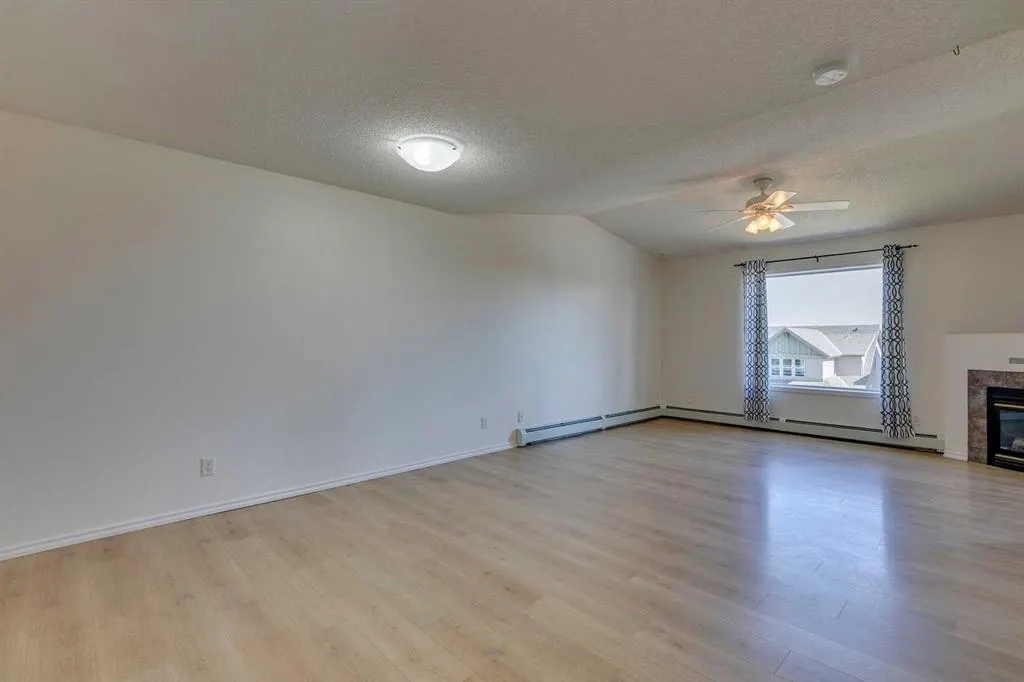 7301 Valleyview Park SE, #301