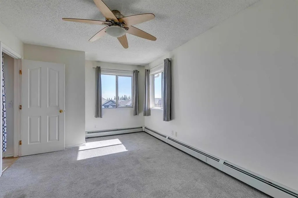 7301 Valleyview Park SE, #301