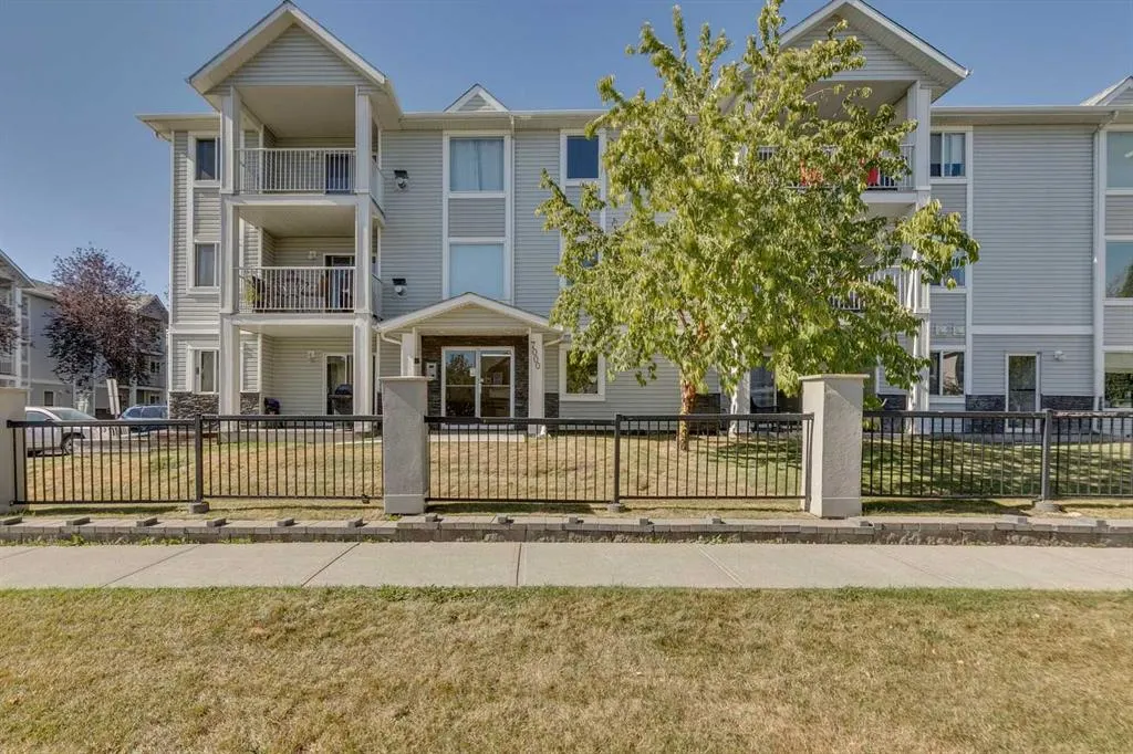 7301 Valleyview Park SE, #301