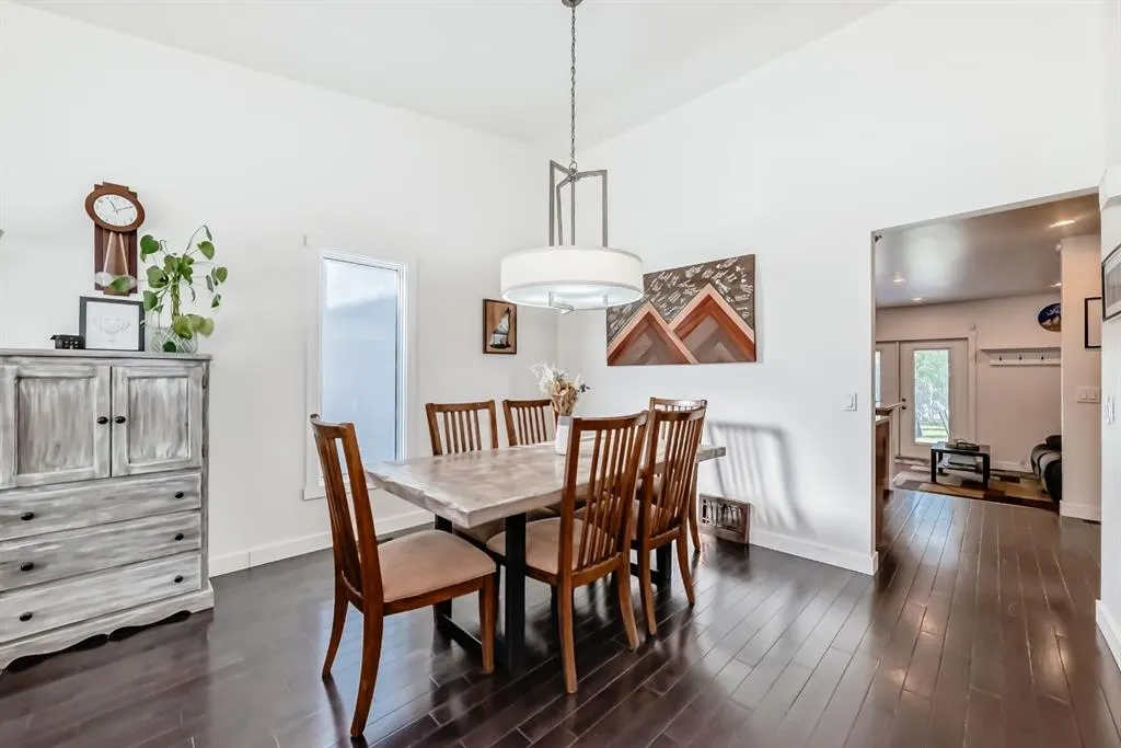 208 Woodbine Boulevard SW